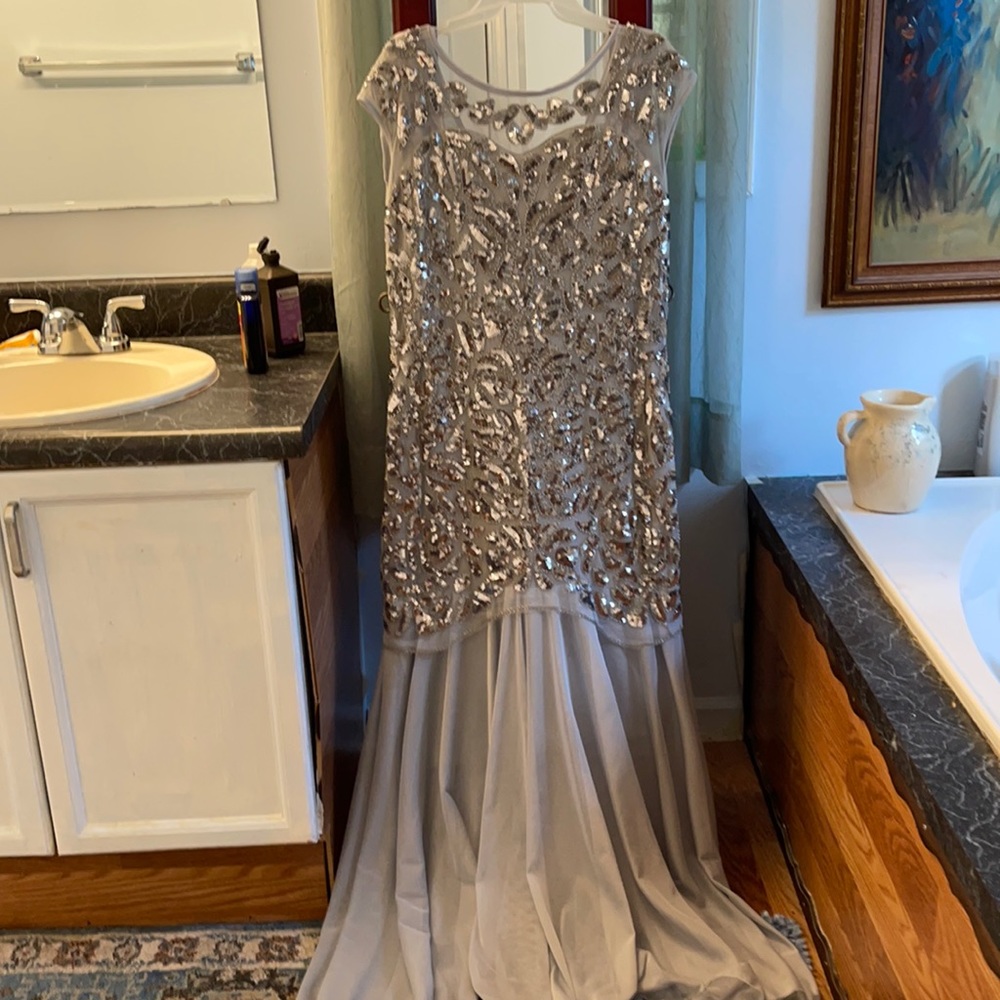 Sequins and scarf dress XXL this I decided to buy